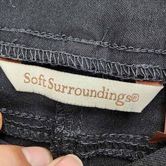 Soft Surroundings Shorts Womens XS Black Stretch Mid Rise *GUC* - Picture 2 of 11